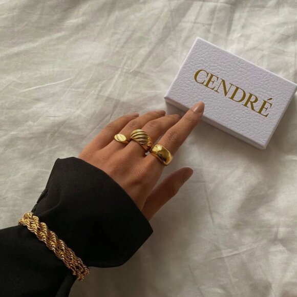 CENDRÉ Yves Dome Ring – Gold | Size 9 - Picture 4 of 13